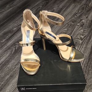 INC International Concepts Sadieer Gold Heeled Sandals 7